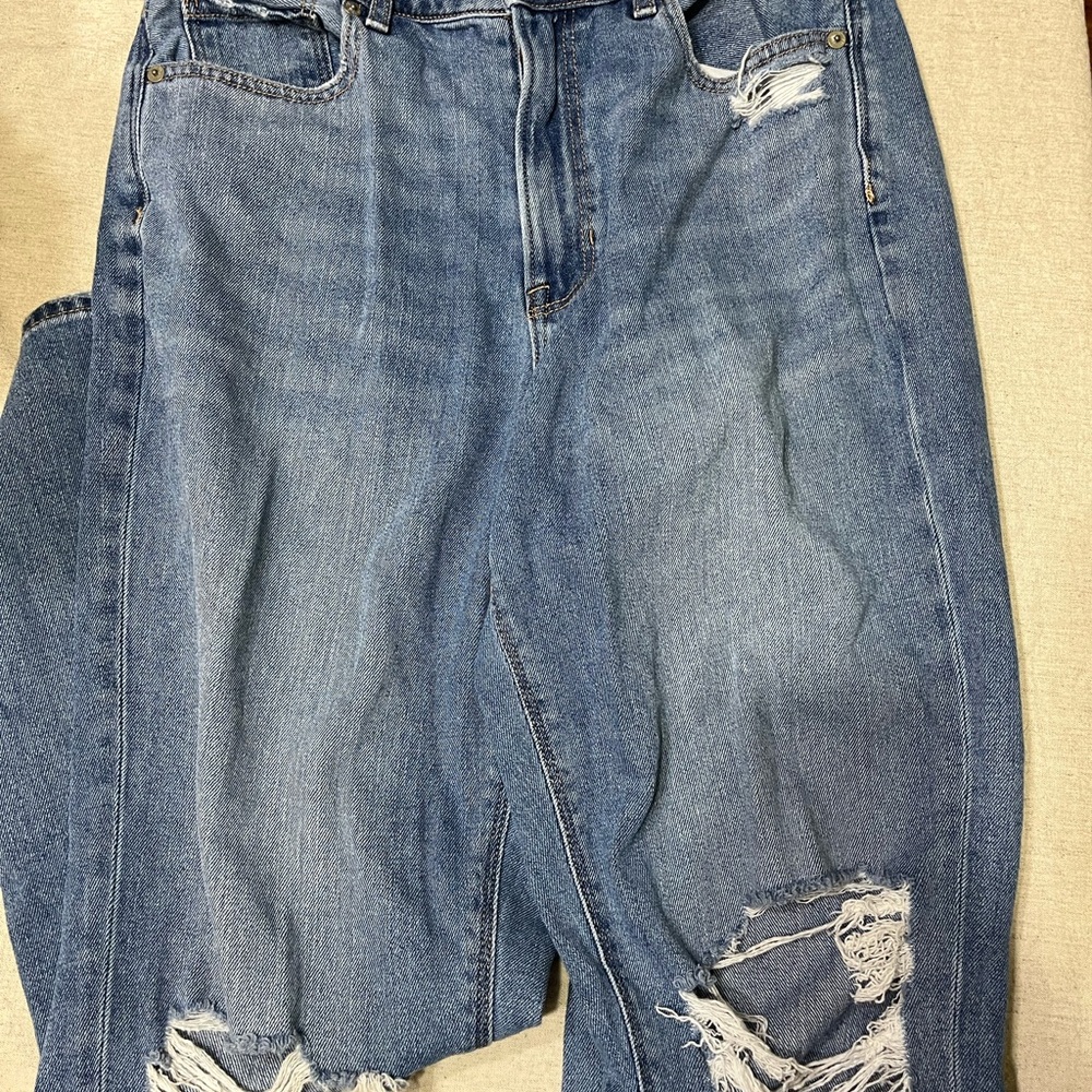 American Eagle Outfitters Blue Distressed Boyfriend Jeans